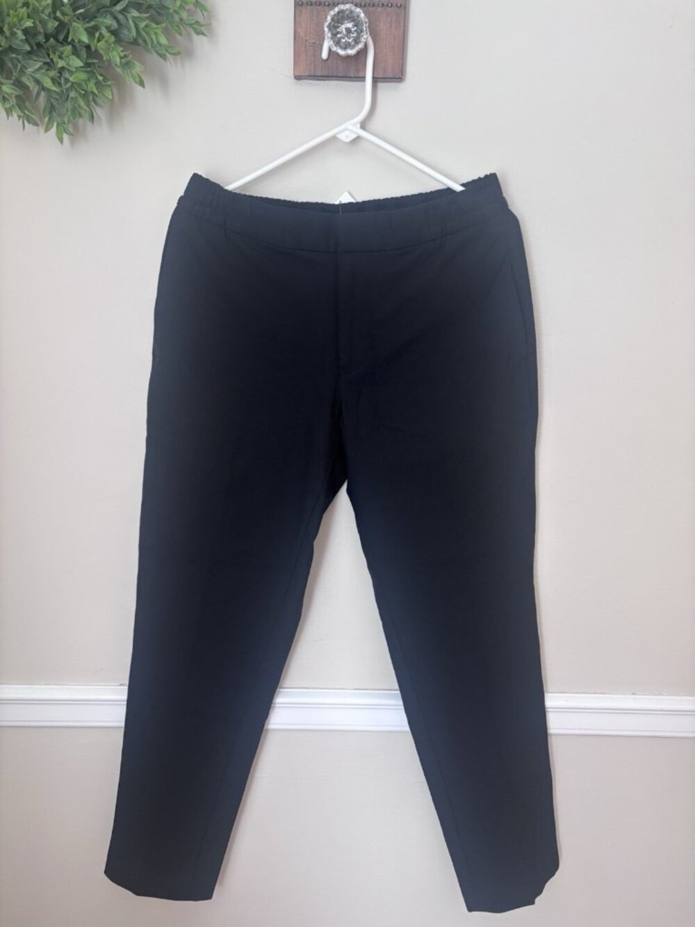 NWT Banana Republic Mens Tag Size 32/30 Mason Athletic Tapered Pants Black READ